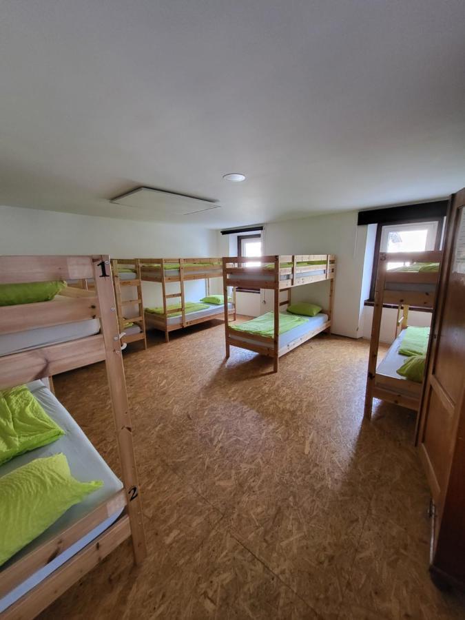 Bus Station Beds Bled Exterior foto