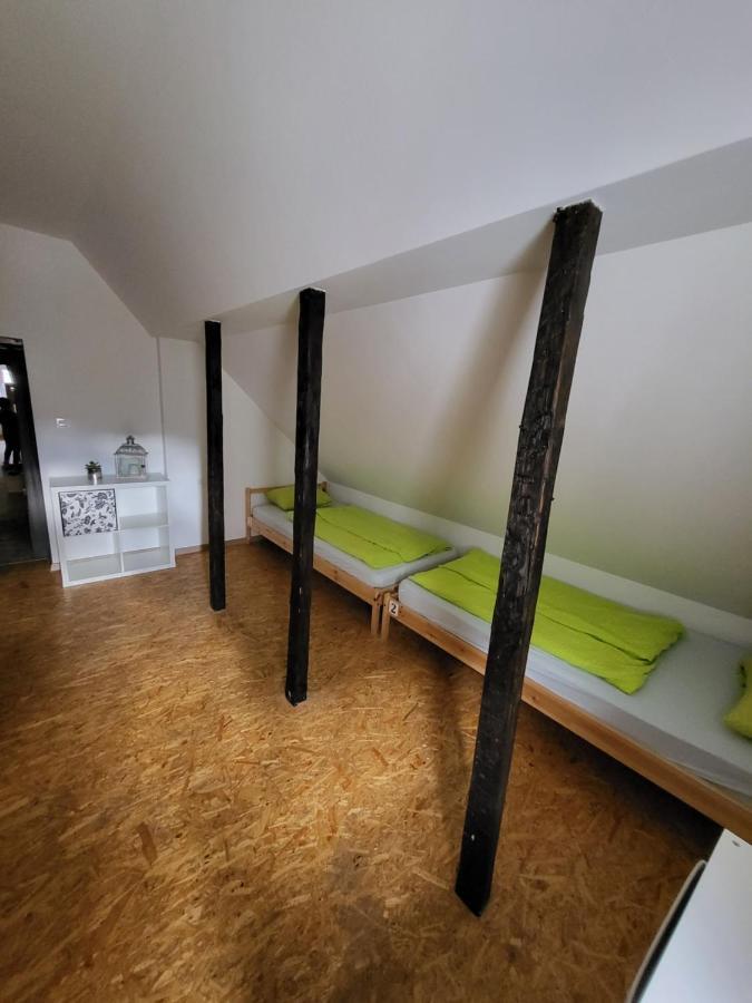 Bus Station Beds Bled Exterior foto