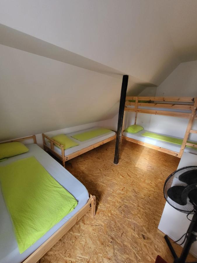 Bus Station Beds Bled Exterior foto