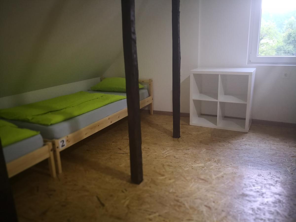 Bus Station Beds Bled Exterior foto